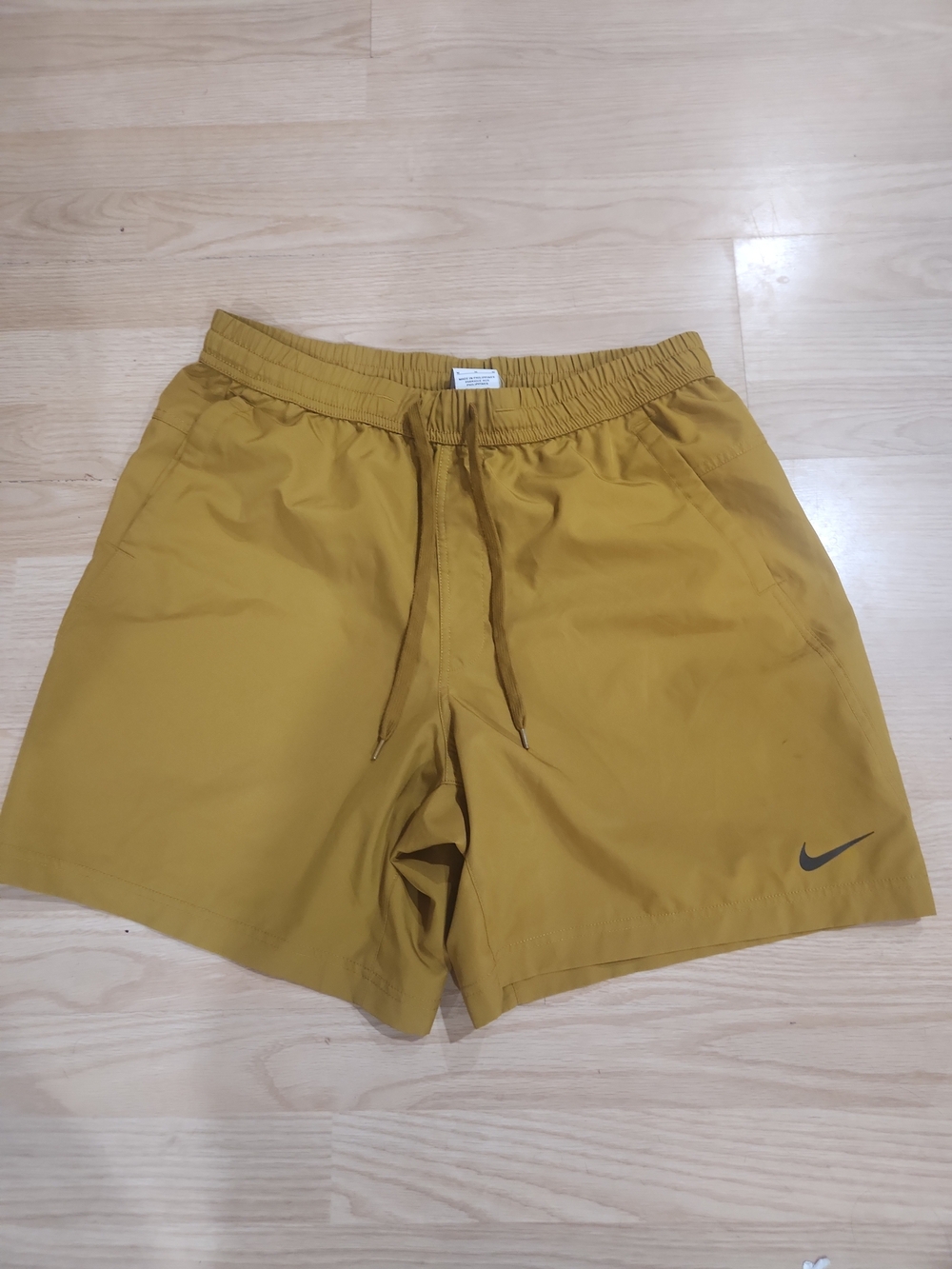 Nike Men's Mustard Yellow Athletic Shorts Size Med.